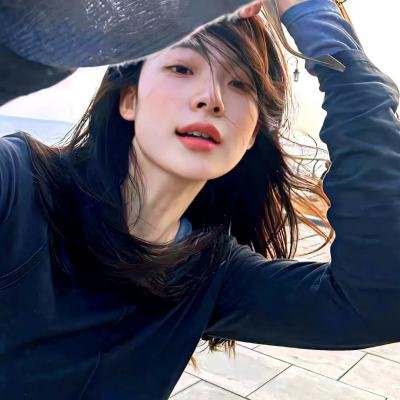 女帝太撩人,我的反穿越系统启动了